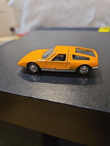 Schuco Toys Mercedes Orange C111 4 Scheiben Wankel Motor Germany 1:66 Scale - Picture 4 of 13
