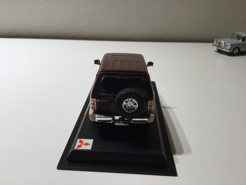 Mitsubishi Pajero passo lungo scala 1:43 Del Prado colore bordeaux - Foto 3 di 6