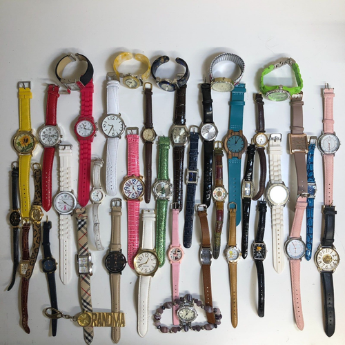 Lot Of 40 Assorted Womens Watches Untested Vintage Modern Non Metal