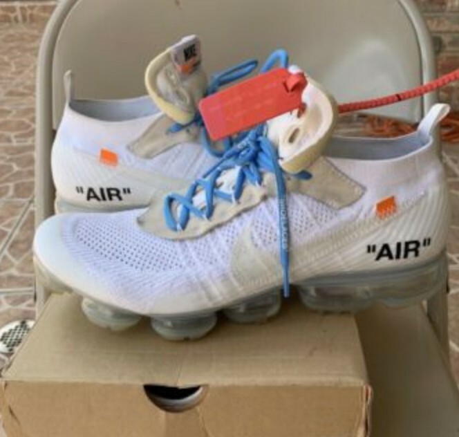 Off white vapormax white size 6 used with box and all laces Off white vapormax white size 6 used with box and all laces