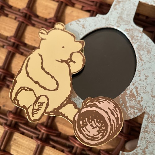 Vintage Winnie the Pooh Picture Frame Metal Free Standing Pooh Logo Wallet Size - Picture 6 of 6