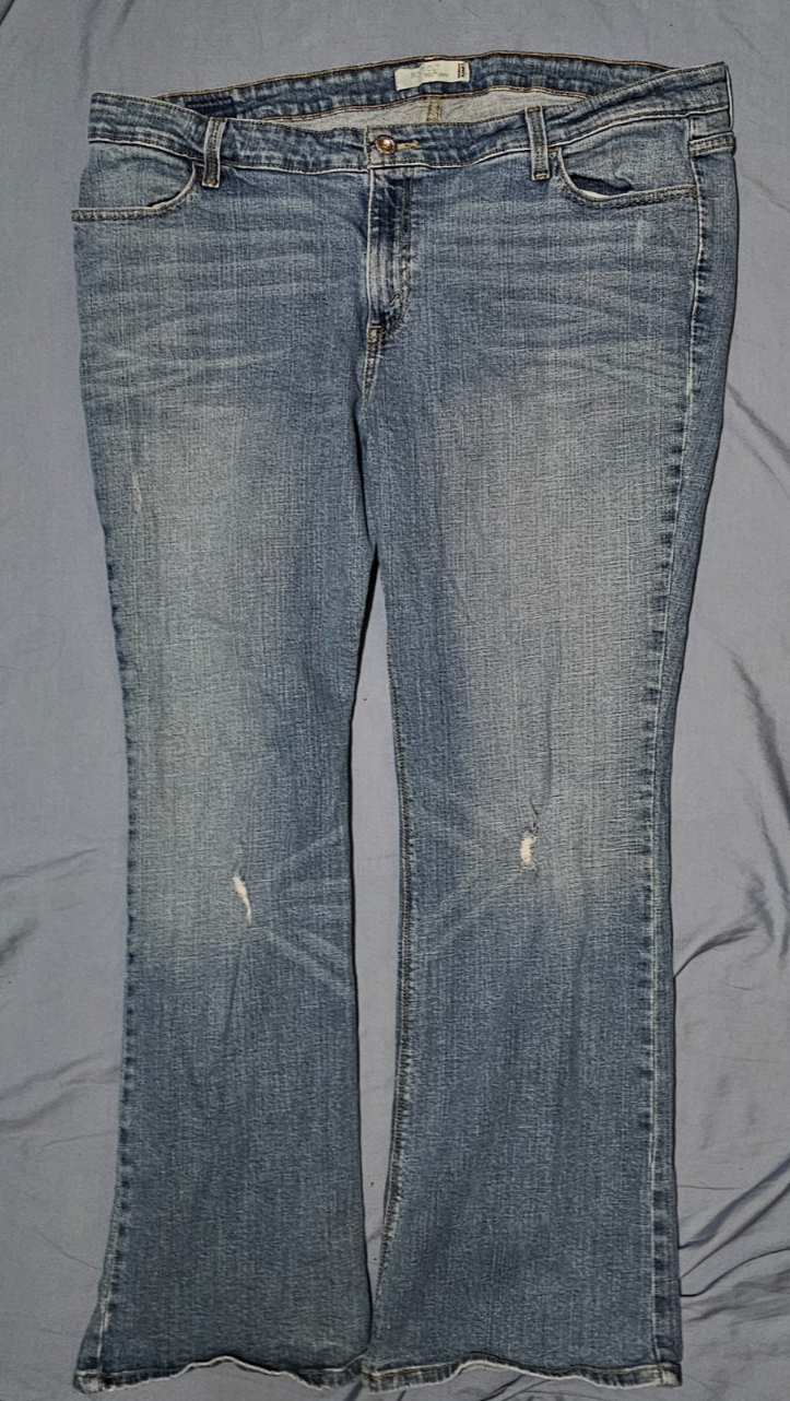 Levis 590 Womens Boot Cut Blue Denim Jeans 20W Medium Wash 10in Leg-image