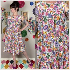 Vintage 1980s Spring Floral Sleeveless House Dress  Medium - Large