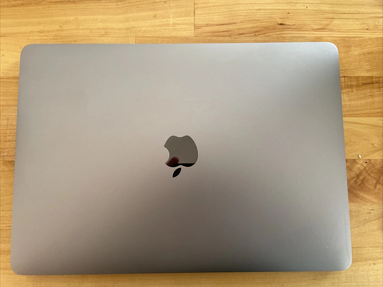 MacBook Pro 2020 Touch Bar QUAD CORE 2.3gz I7 32gb RAM 1TB