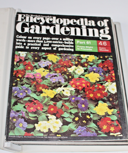 Marshall Cavendish Encyclopedia Of Gardening Magazines Volumes 2,3,4,7 and 8 - Foto 17 di 24