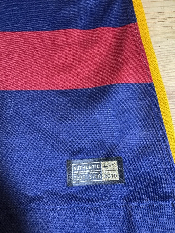 Camiseta Nike FC Barcelona 2015-16 Home - #8 INIESTA - Tamanho G - Versão Jogador - Imagem 2 de 4