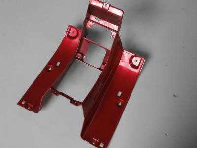 9283045 COPERTURA PEDANA CENTRALE ORIGINALE PIAGGIO HEXAGON 125/150 ROSSO 892 DE