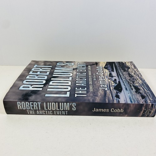 Robert Ludlum's The Arctic Event by James Cobb (Large Paperback, 2007) - Picture 3 of 10