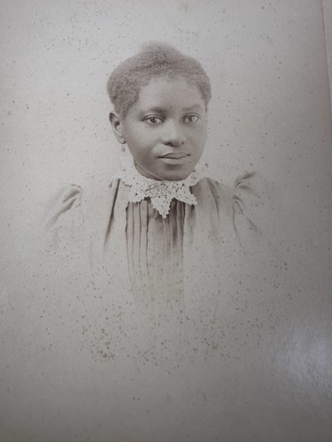 GORGEOUS VICTORIAN AFRICAN AMERICAN YOUNG WOMAN CABINET CARD Fisher & Monfort NJ - Picture 1 of 17