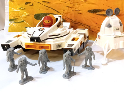 1982 F.P. Alpha Interceptor Space-527/Extra Lunar Module/Astronauts/Pilot/Bk Dr