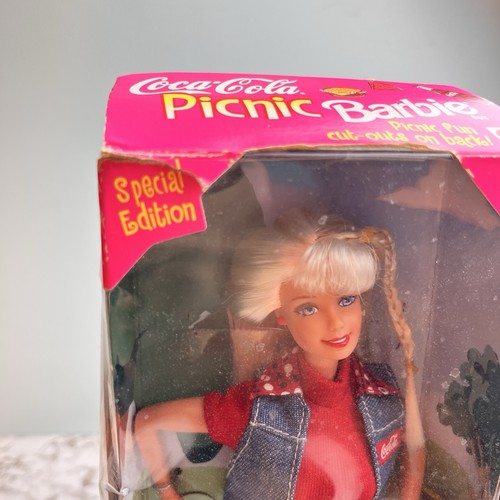 Muñeca Barbie Coca-Cola Picnic 1997 - Edición Especial Coleccionable por Mattel - Imagen 3 de 9