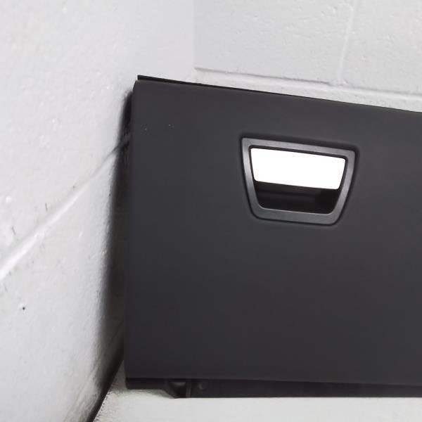 2017 MASERATI GHIBLI OEM GLOVE BOX BLACK LEATHER