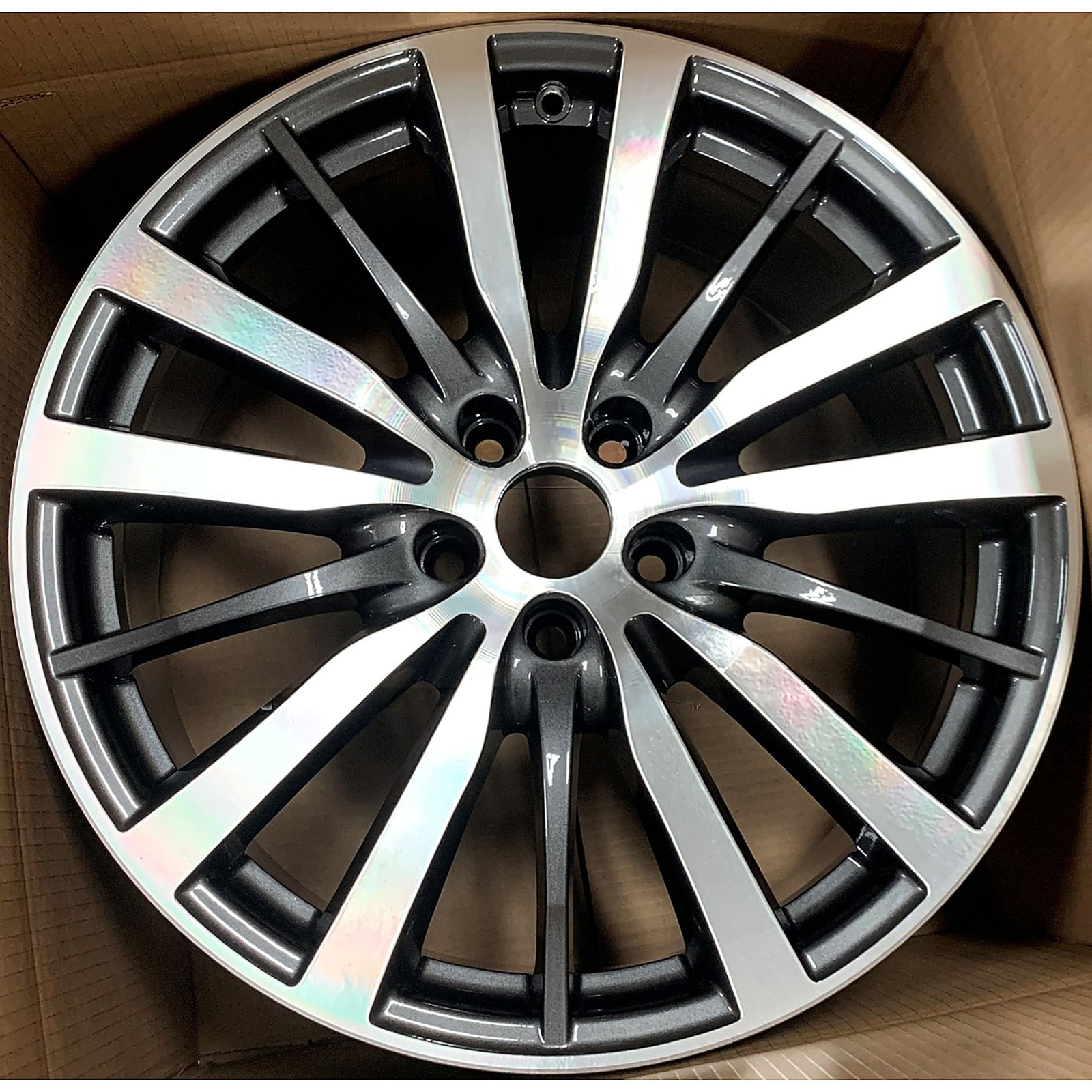 Maserati Ghibli 2014-2015 Front Wheel Charcoal P/N 97697