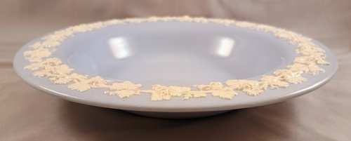 Wedgwood Queensware Cream on Lavender (Plain) Rimmed Soup Bowl - Nice! - Picture 2 of 3