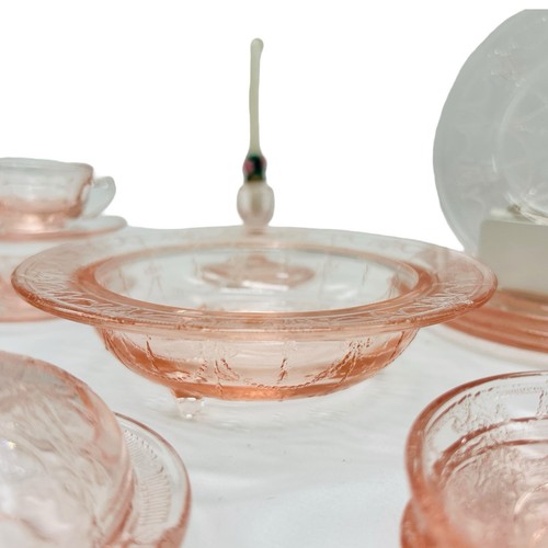 Juego de té de muñeca de vidrio rosa Mosser Jennifer de colección 32 piezas juguete miniatura juego candelabro - Imagen 5 de 24