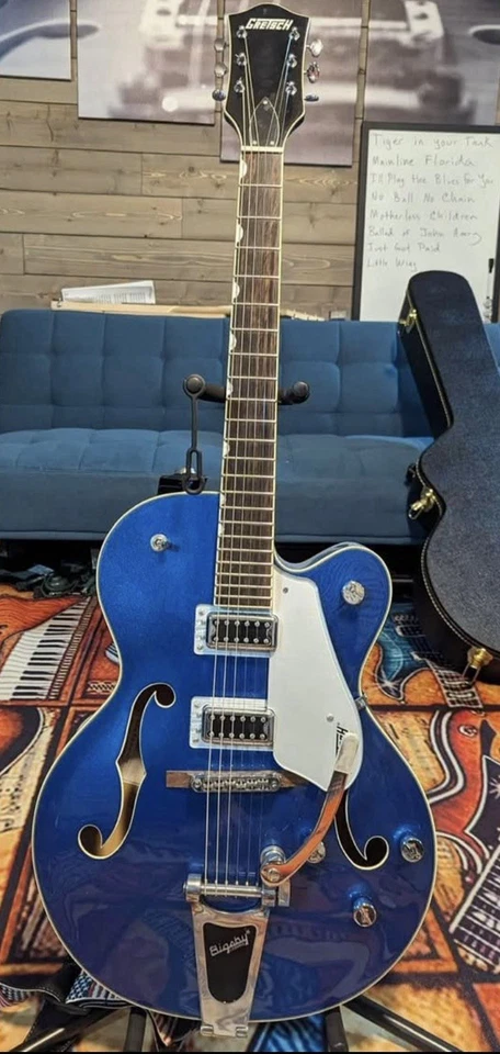 Gretsch G5420T 2018 “Azure” azul metálico, estuche rígido Bigsby #KS18013659. Foto 2 de 4