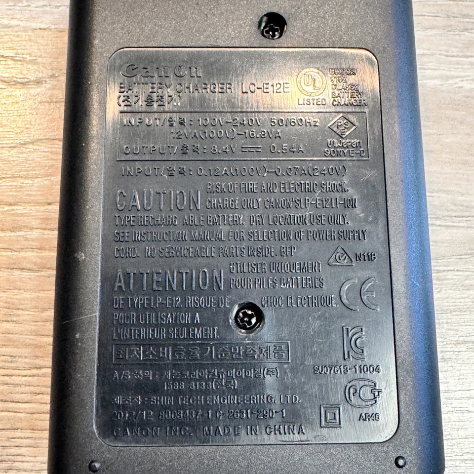 Cargador de batería Canon LC E12E para cámaras Canon EOS M Series SIN cable de alimentación Foto 4 de 4