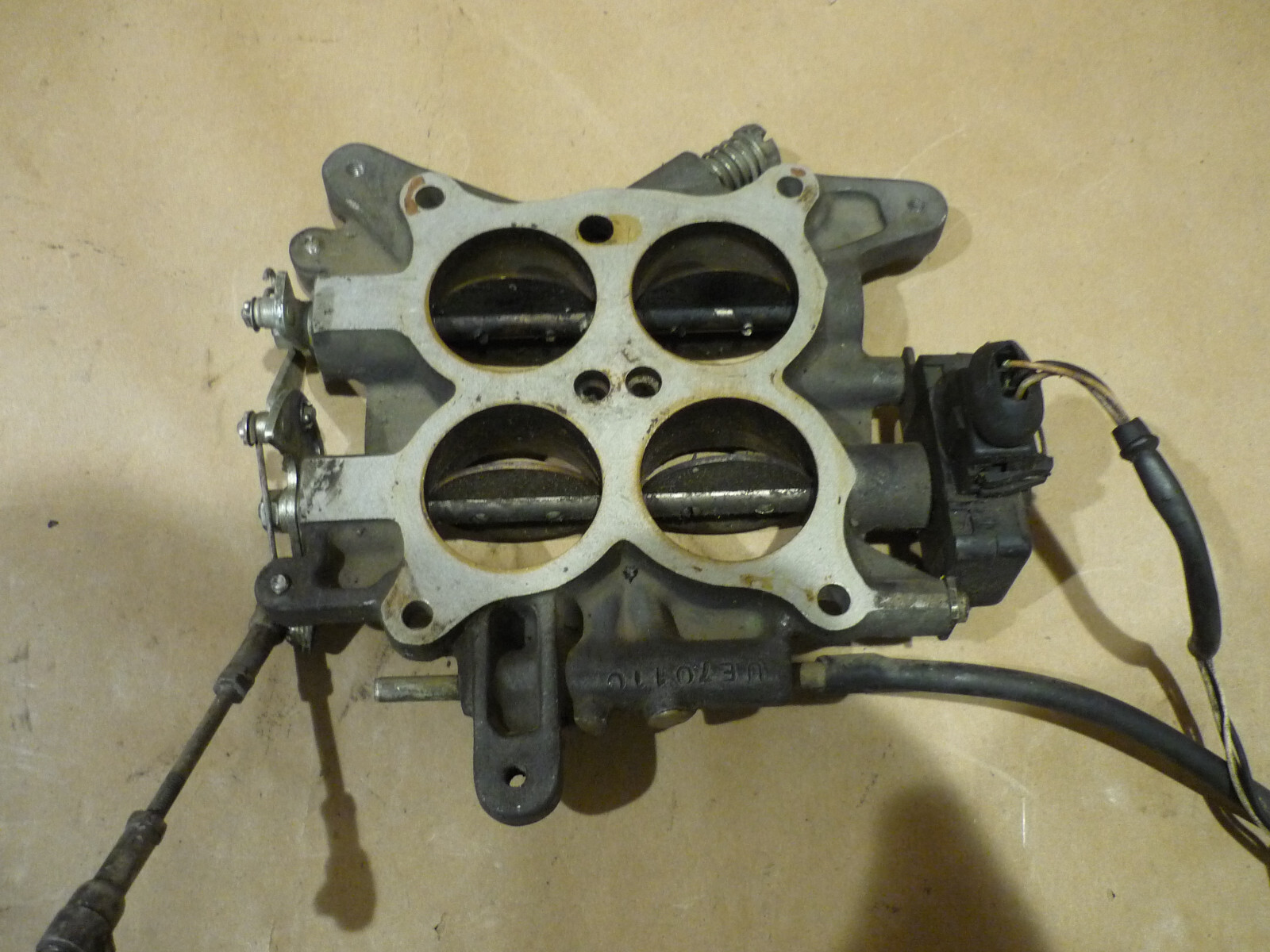 Bentley Mulsane S 1988 Throttle Body Valve -P/N UE70110