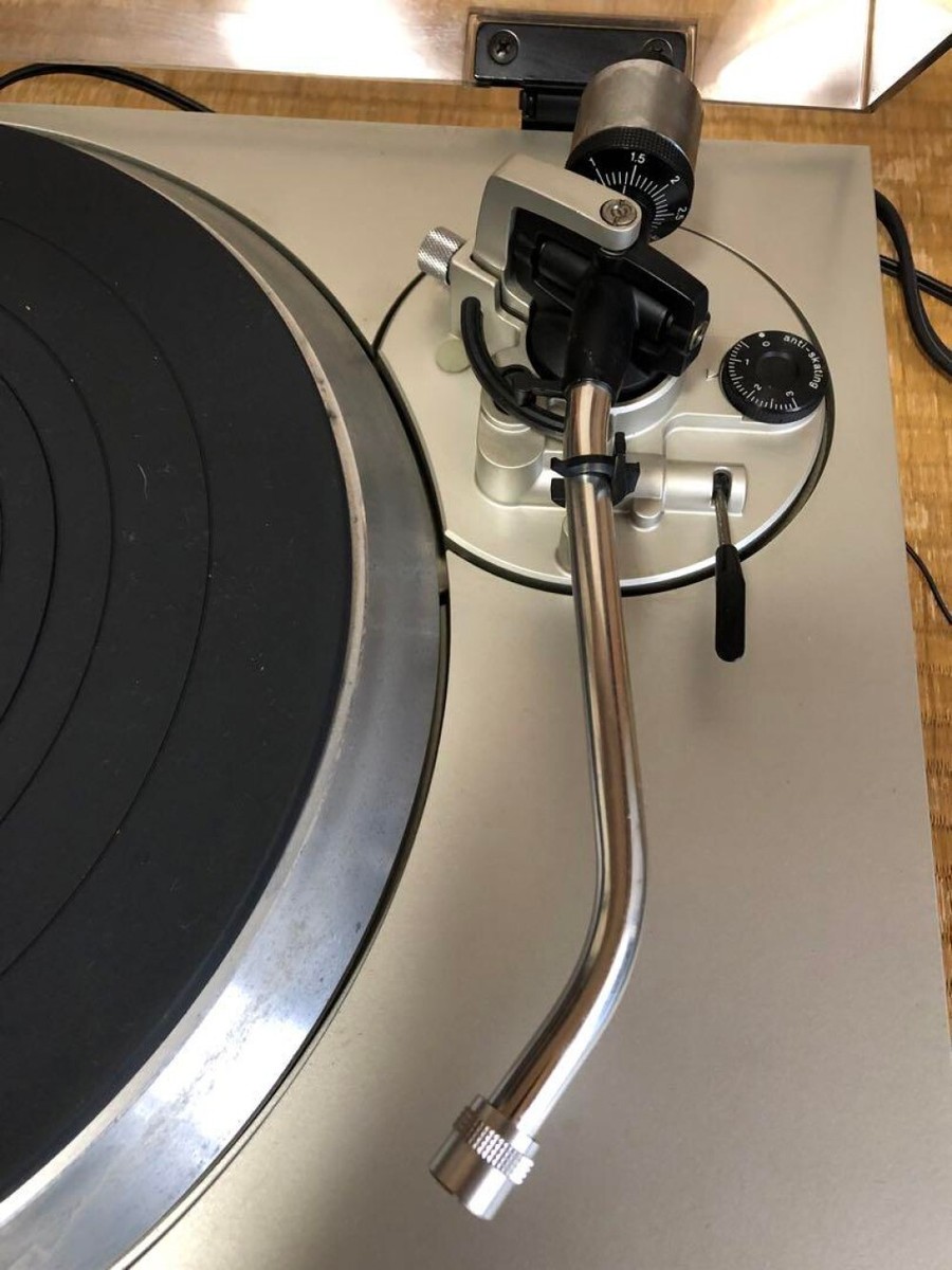 TechnicsQuartzSynthesizerSL-1500MK2ジャンク品 Turntable: Technics SL-1500MK2 Quartz Direct Drive vintage