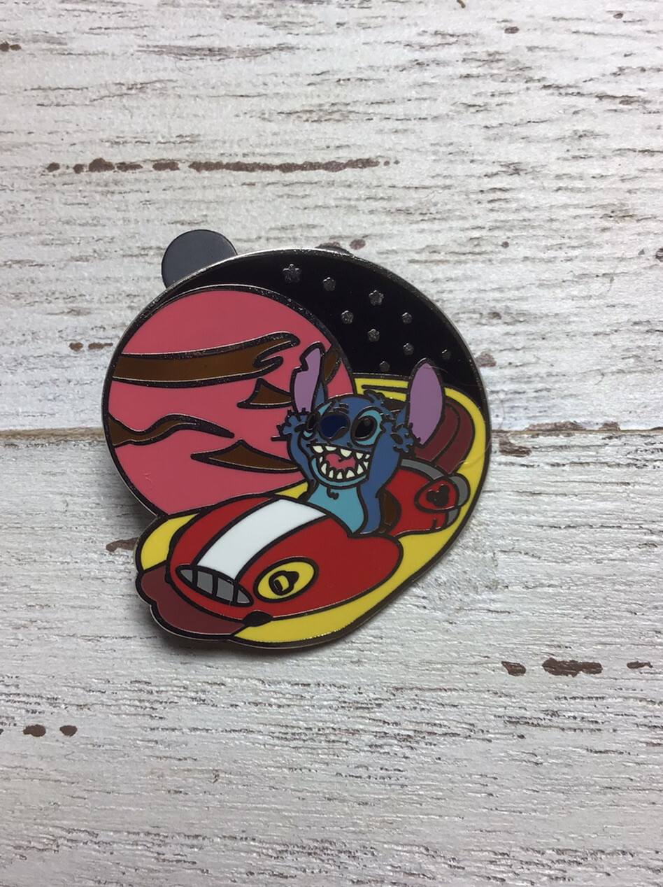 DISNEY WORLD 2006 Cast Lanyard Stitch Red Space Ship Space Craft Trading Pin~NEW