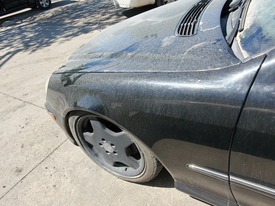 Mercedes-Benz W220 S430 S500 S600 1999 01 2002 03 04 05 2006 guardabarros izquierdo negro  Foto 2 de 2