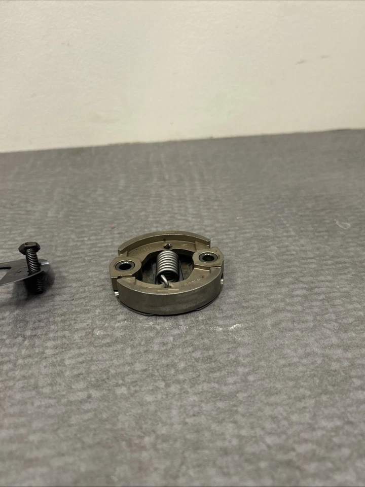 Conjunto de embrague STIHL FS94 HL94 HL91 KM94 FS311 HT103 4149-160-2250 genuino OEM Foto 3 de 3