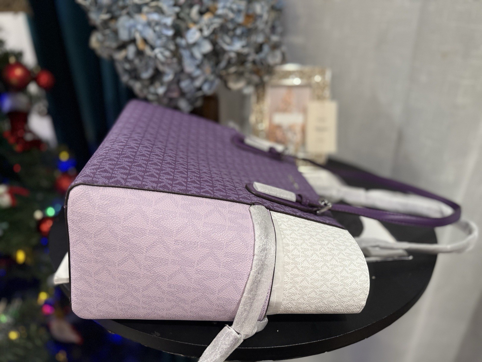 Set MICHAEL KORS Voyager Large Color-Block Signature Logo Tote Bag and Wristlet thumbnail 6