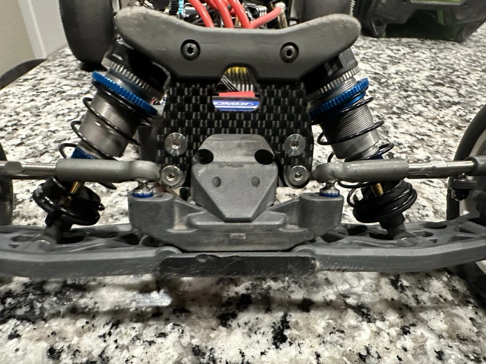 Team Associated 6.4d race buggy - Image 4 of 4