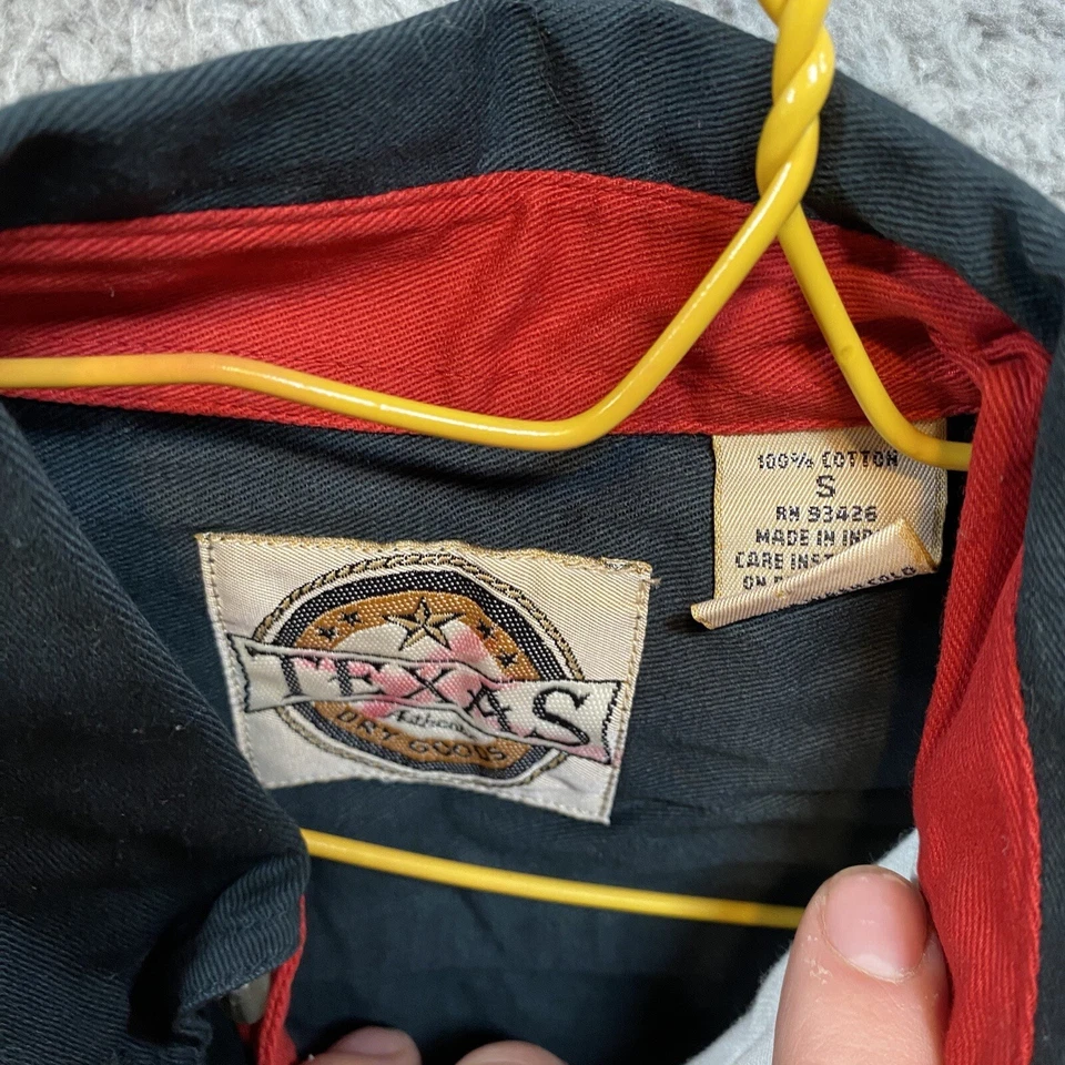 NWT Texas Dry Goods Texas Flag Pattern Mens Small Short Sleeve Flag Shirt - Image 2 of 4