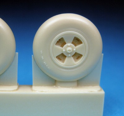 Barracuda BR-R48403 1/48 Hawker Tempest Late Main Wheels (Smooth Tire)