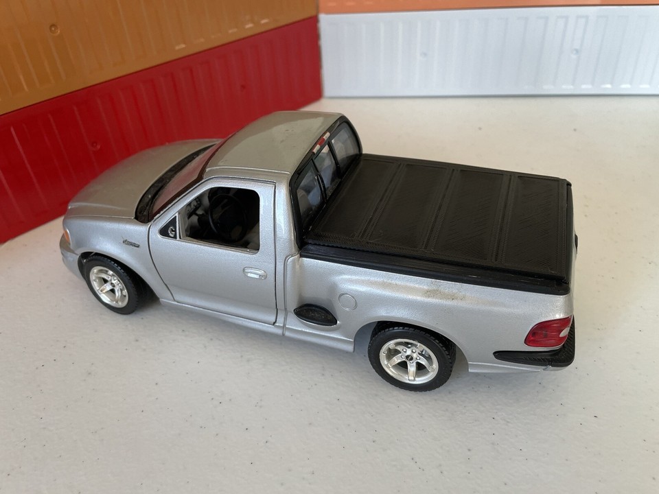 3D Printed Tonneau Bed Cover For 1 21 BBURAGO Ford F150 SVT Lightning 3d-printed-tonneau-bed-cover-for-1-21-bburago-ford-f150-svt-lightning