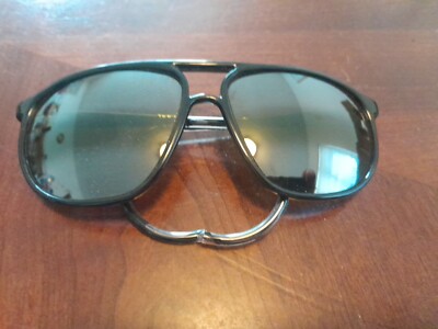 Vintage Vuarnet Sunglasses 117 Black cable hook PX8000 Mineral Lens