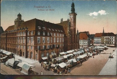 Frankfurt or City Hall with Market
