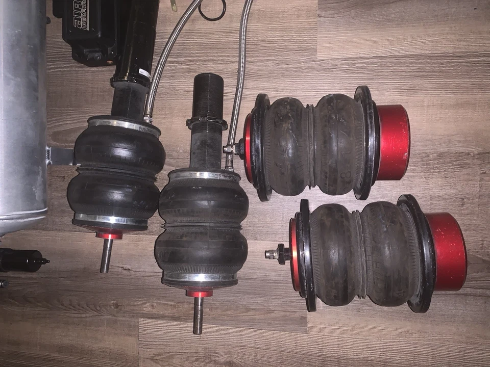 Kit de suspensión neumática completa Airlift Performance para Audi A4 B8 (2011) sin mando Foto 3 de 4