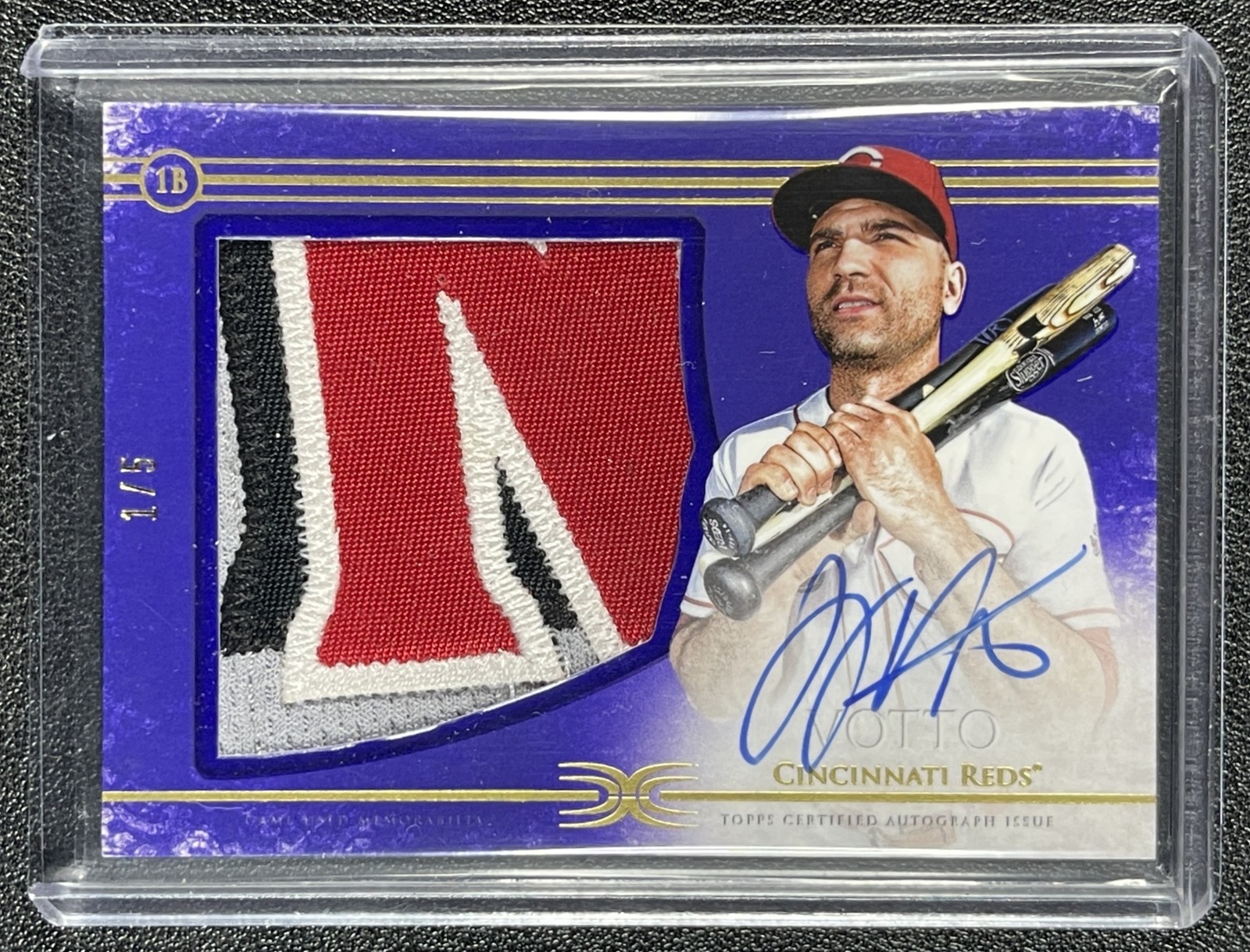 JOEY VOTTO 2017 TOPPS DEFINITIVE COLL #ARC-JV GAME-USED PATCH AUTO PURPLE 1/5 view 1