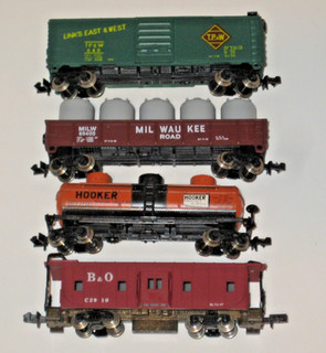 Atlas Bachmann & Con Cor N Scale Lot of 4 Mixed Rolling Stock Pieces