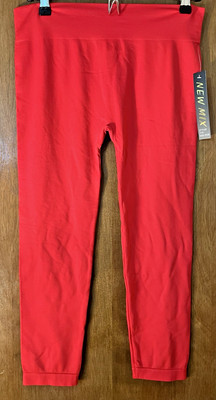 NWT New Mix Ultra Soft Brushed Capri Regular/Plus Leggings Red