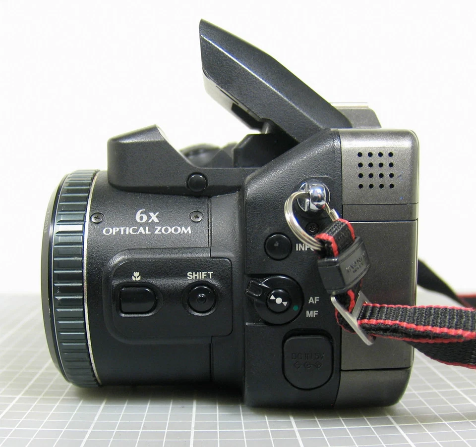 Fujifilm FinePix S602 Zoom 3 MP 6X Zoom Lens Digital bridge Camera Japan Read! - Image 4 of 4