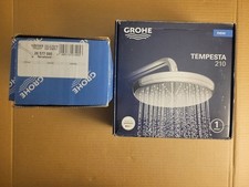Cabezal de ducha de lluvia Grohe 210 Tempesta 1,8 GPM con brazo de ducha y brida combo, cromo