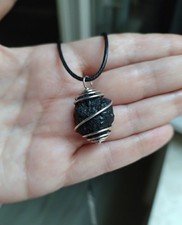 Collana Ciondolo Tormalina Nera Grezza spirale Scudo protegge energie negative 