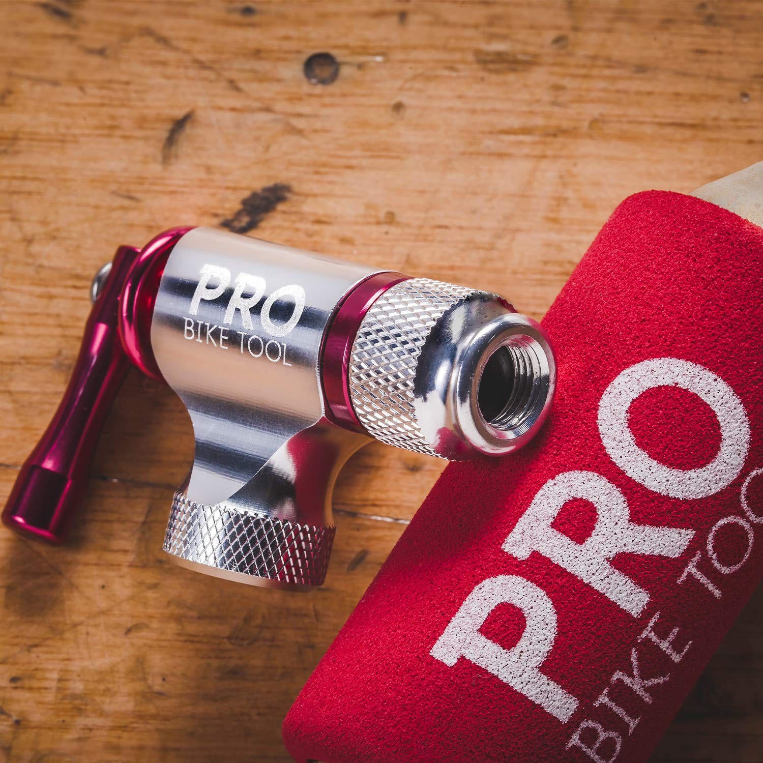 Pro Bike Tool CO2 Inflator - Quick & Easy - Presta and Schrader Valve Compatible