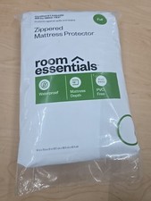 Room Essentials Zippered Waterproof Mattress Protector Full Size