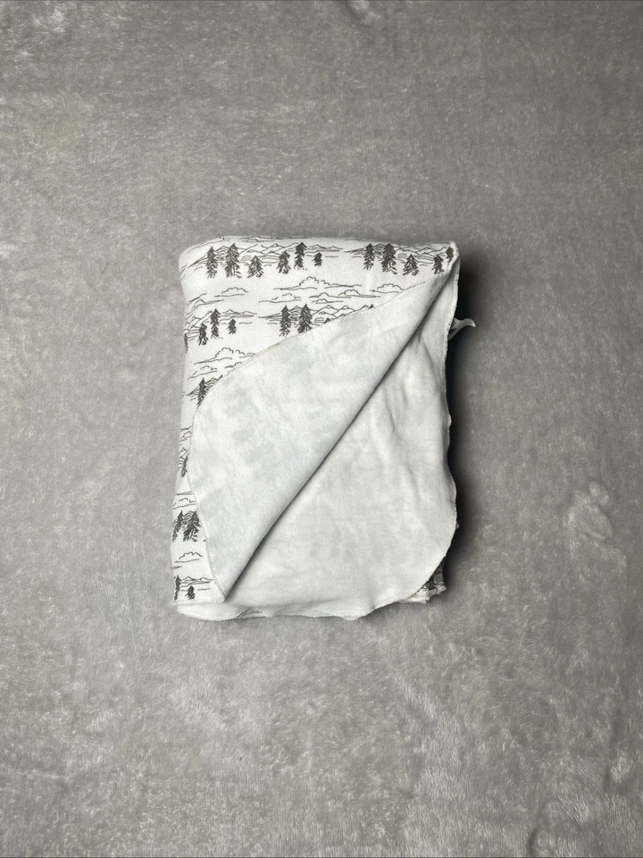 Manta bebé Kate Quinn árbol montaña naturaleza envoltura jersey tejido elástico Lovey Foto 2 de 4