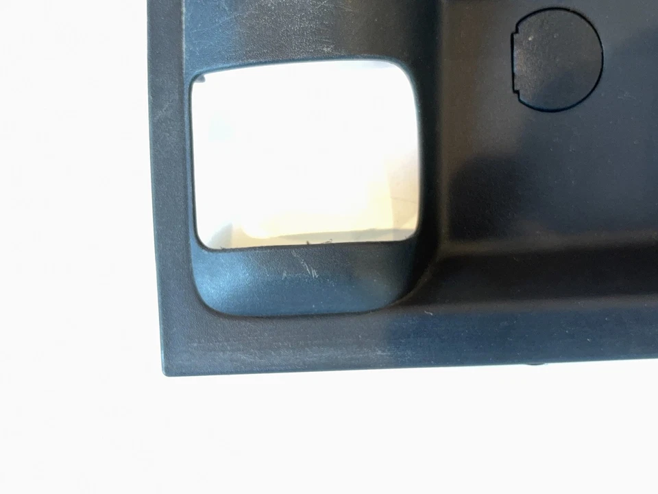 Bisel de moldura de manija de puerta Dodge Ram 1500 2500 3500 2010-12, lado del conductor, negro Foto 3 de 4