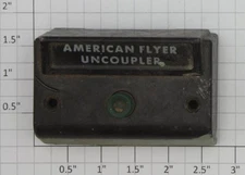 American Flyer XA10961-GB S Gauge Uncoupler with Green Control Button