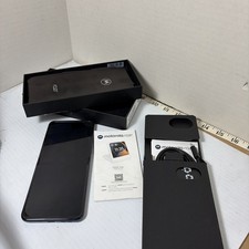 Motorola Razr Ultra 2025 512GB T-Mobile Locked - Very Good Condition