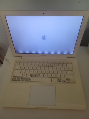 Apple Macbook 13" Turns On Or For Parts 2.0GHz | 128GB SSD | 2GB RAM