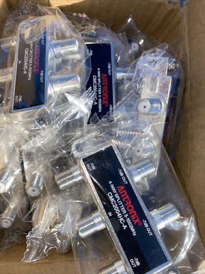 5 Splitter CMC2004H-A, Broadband RF 4 Output MoCA Capable 5-1002MHZ By Antronix