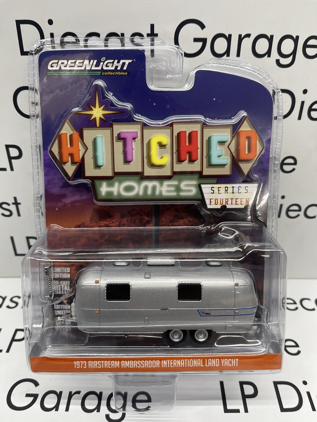 GREENLIGHT 1973 Airstream Ambassador Camper Trailer Silver 1:64 Diecast NEW