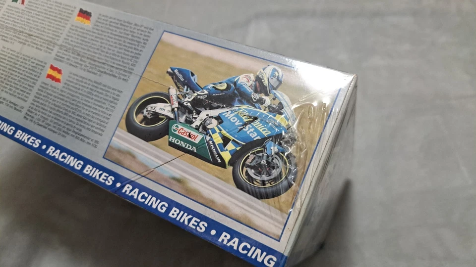 ITALERI HONDA RCV 211 MOTOGP 2003 1/9 ITEM 4624 NO TAMIYA NO PROTAR - Immagine 3 di 4